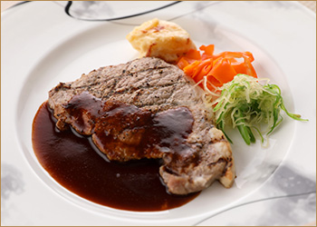 国産牛のステーキ